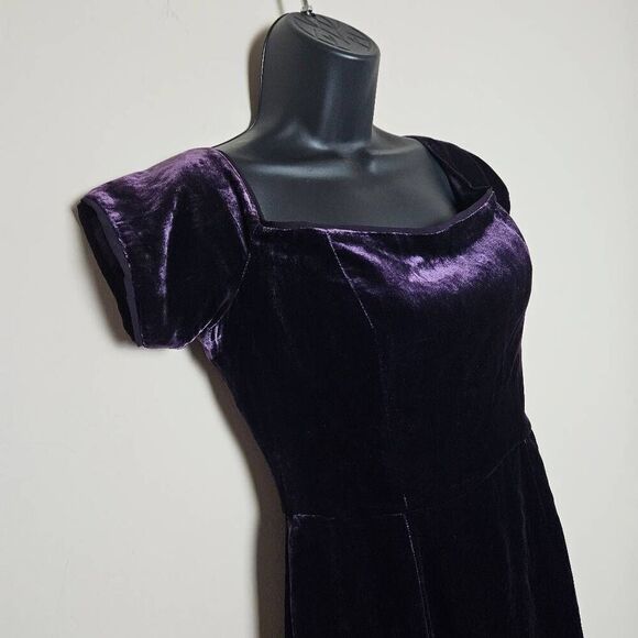 BCBGMAXAZRIA Kerry Velvet Cocktail Dress - Picture 3 of 12